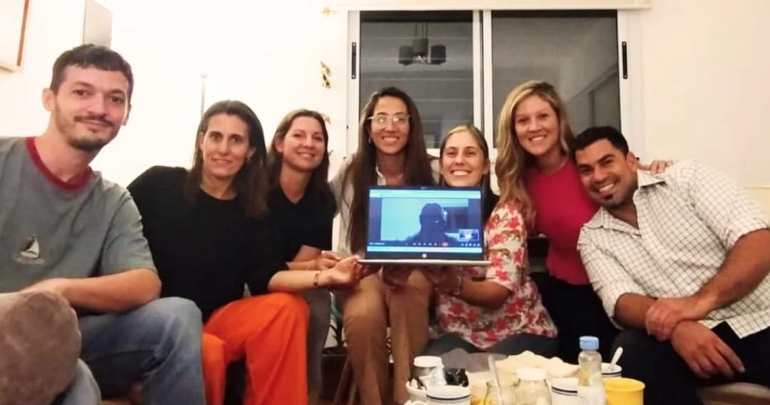 Grupos clínicos trabajando